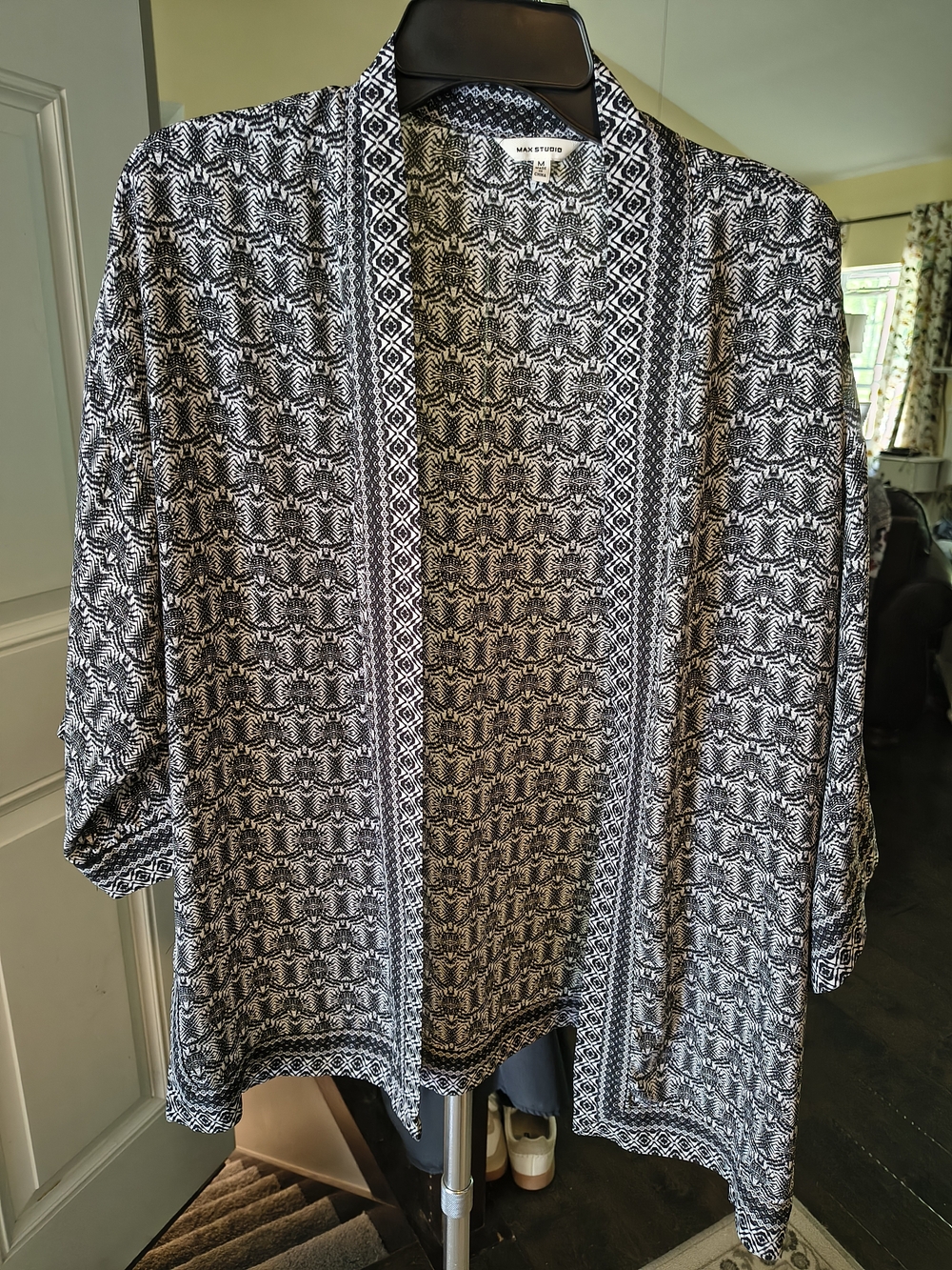 Max Studio Black and White Patterned Open Cardigan